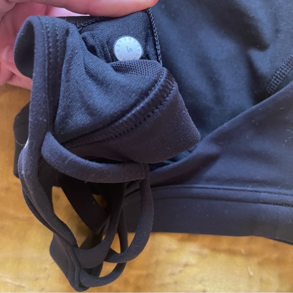 Lululemon Ride and Reflect Black Sports Bra - Picture 7 of 7